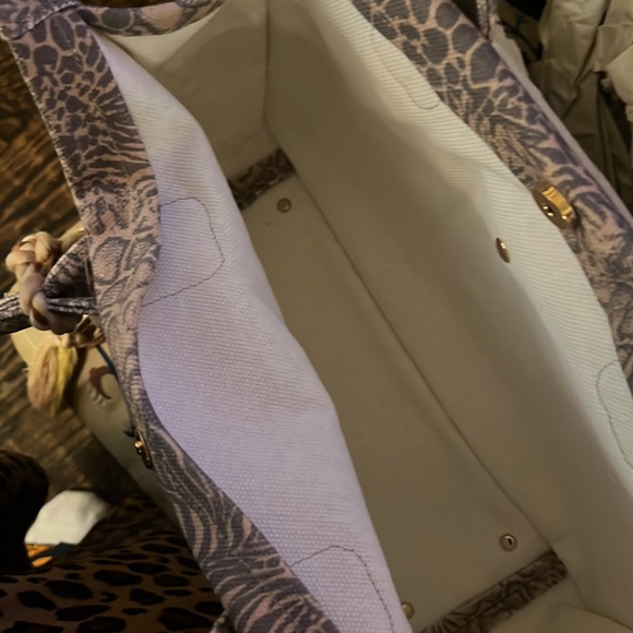 Cato Brand Tote Bag with extra crossbody. Animal print NWT - Picture 3 of 7
